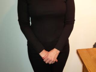 UK Joanne Posing 16 of 20