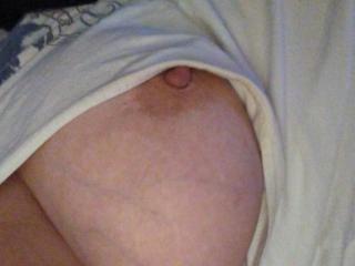 Side boob