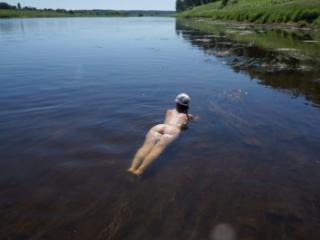 Naked in Volga 8 of 20