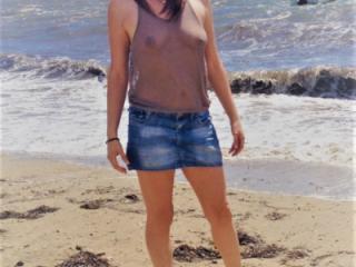 Amateur milf nude at the beach 5 of 12