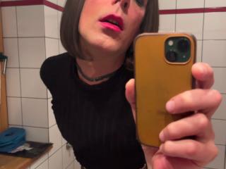 Hungry slut in front of mirror