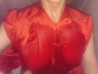 Lynn likes her blouse soaking wet... 4 of 7