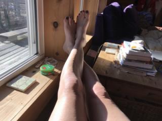 Feet and legs 3 of 7