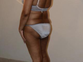 Asian slut with sexy ass 3 of 5