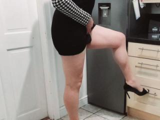 Leggy Dogtooth Slut....More Kitchen Legs.... 5 of 19