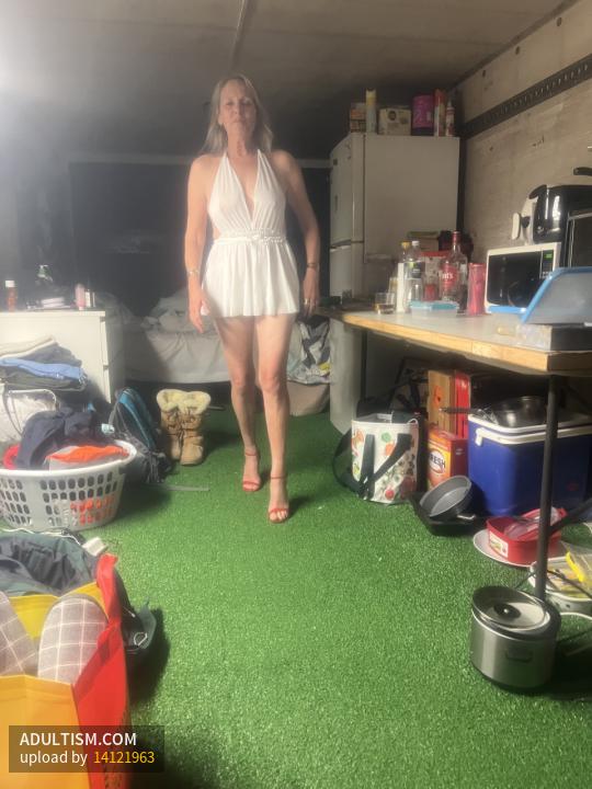 Image 2 of 8