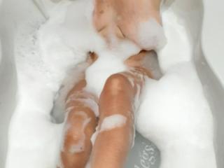 Legs escaping to the Caribbean (1) 10 of 19