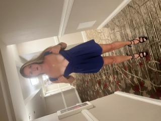 Hotel Flashing in Blue Dress....  Would you be happy if you walked by? 9 of 16