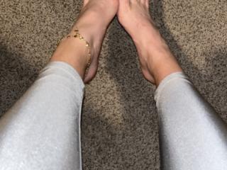 Sexy feet and toes 5 of 6