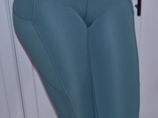 Green Leggings Cameltoe -As requested 15 of 16