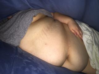 350lb Ssbbw wife curves in bed 3 of 19