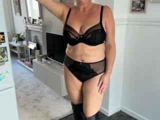 UK MILF Friend 8 of 10