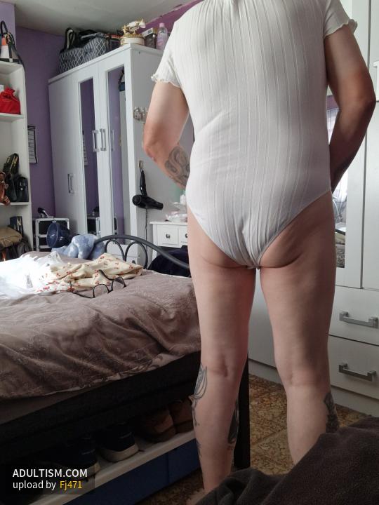 Image 2 of 10