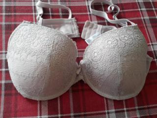 Bras. 20 of 20