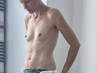 Sexy Naked Wife (18) 3 of 9