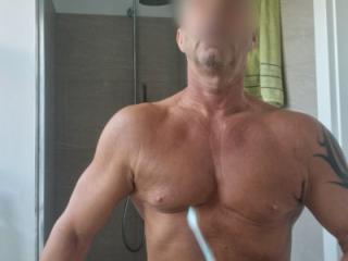 morning groom 3 of 7