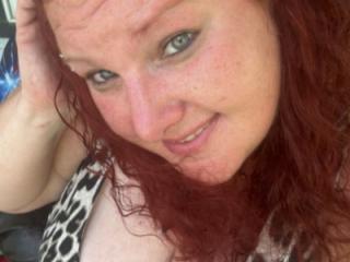Curvy sweet wife is both naughty and nice! 1 of 13