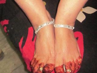 Beautiful feet wearing different kind of chain 7 of 20