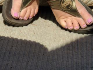Sun tan toes 1 of 5