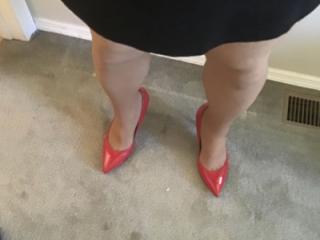 Red heels black skirt 7 of 8