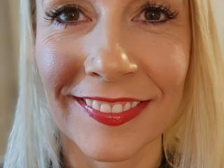 UK Blonde Milf repost 1 of 20