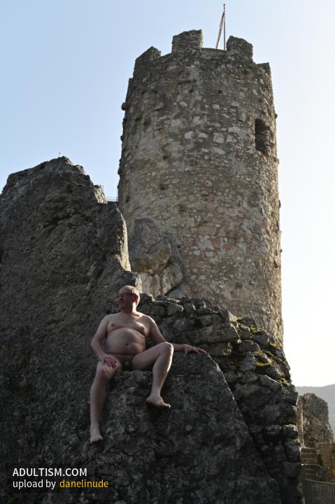 Image 9 of 9