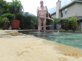 Tom Afternoon In The Pool For Adultism 25 Jun 2018 16 of 18