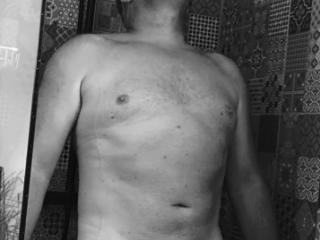 BnW shower