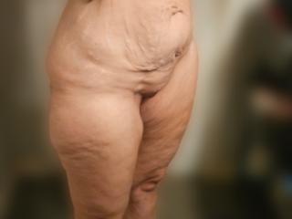 Mature Curvy Woman 3 of 6