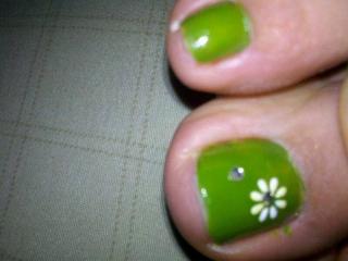 Nailpolish (green with designs and ring toe) 16 of 17