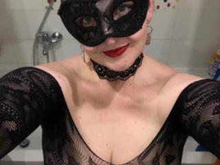 sweetheart in fishnet 4 of 7