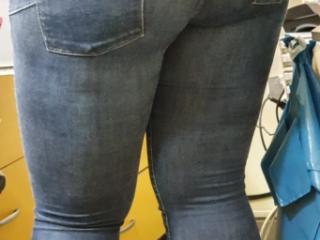 my fat huge juicy ass in tight jeans 17 of 20