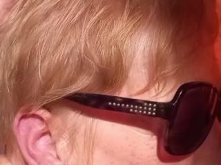 Sometimes Granny needs fed ! Clip