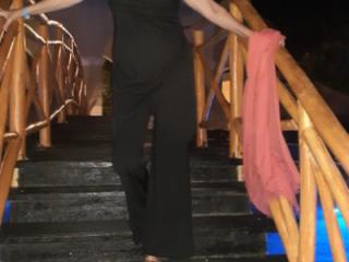 Legs escaping to the Caribbean (1) 15 of 19