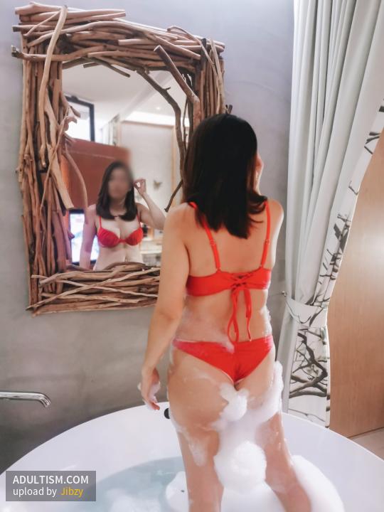 Image 4 of 6