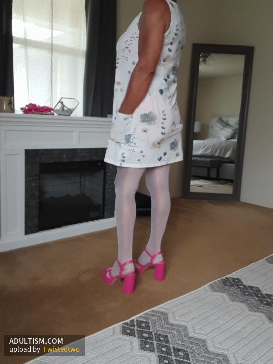 Image 3 of 20