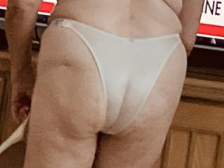 Horny wife for big cocks 3 of 6
