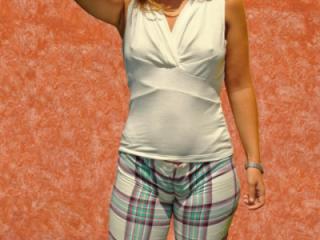 Hairy, camel toe and curvy. 1 of 12
