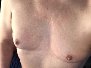 A few chest pics