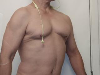 Guy in San Antonio with  small muscles 8 of 10