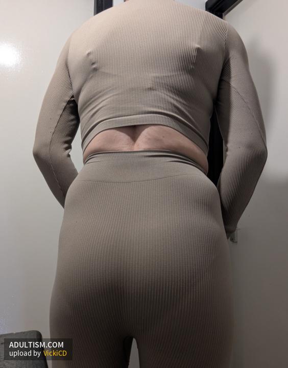 Image 4 of 4