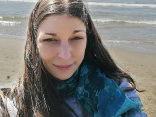 Love to get tributed please cum on my face mmmm 4 of 5