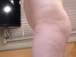 Sexy lady just loves to fuck