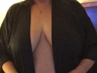 Sexy,mature wife 3 of 16