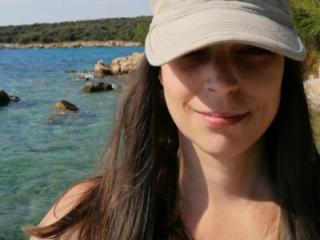 Love to get tributed please cum on my face mmmm 3 of 5