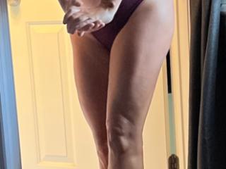 She goes for a classy sexy look 12 of 20
