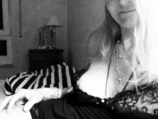 Selfie-Lingerie 5 of 15