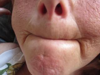 Hairy granny masturbated on the sofa