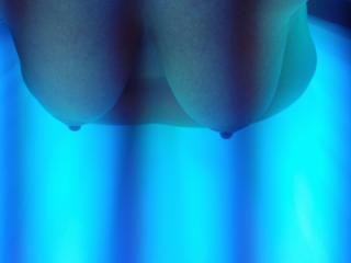 Wife's tanning pics
