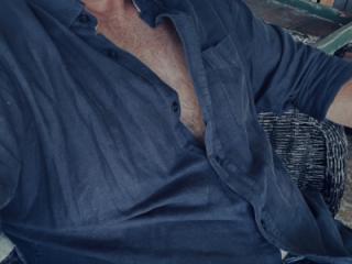 A wrinkled linen shirt 2 of 4